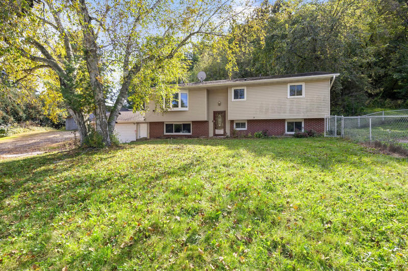 29038 Wildwood Ln, Red Wing, MN 55066