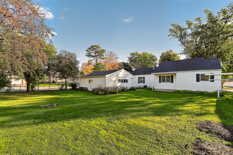 307 2nd Ave NW, Kasson, MN 55944