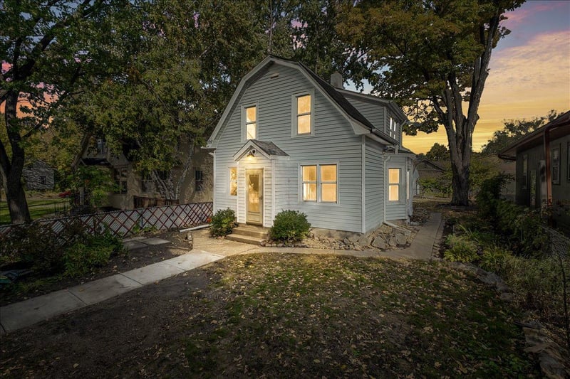 2909 41st Ave S, Minneapolis, MN 55406