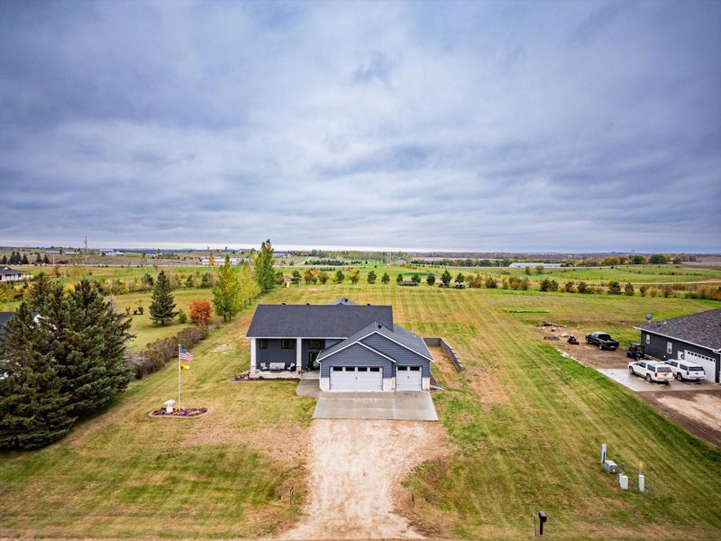17115 Lakeview Ln, Audubon, MN 56511