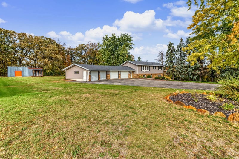 21240 Brookridge Ln, Detroit Lakes, MN 56501