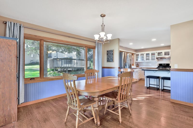 31137 Peninsula Ave, Lindstrom, MN 55045