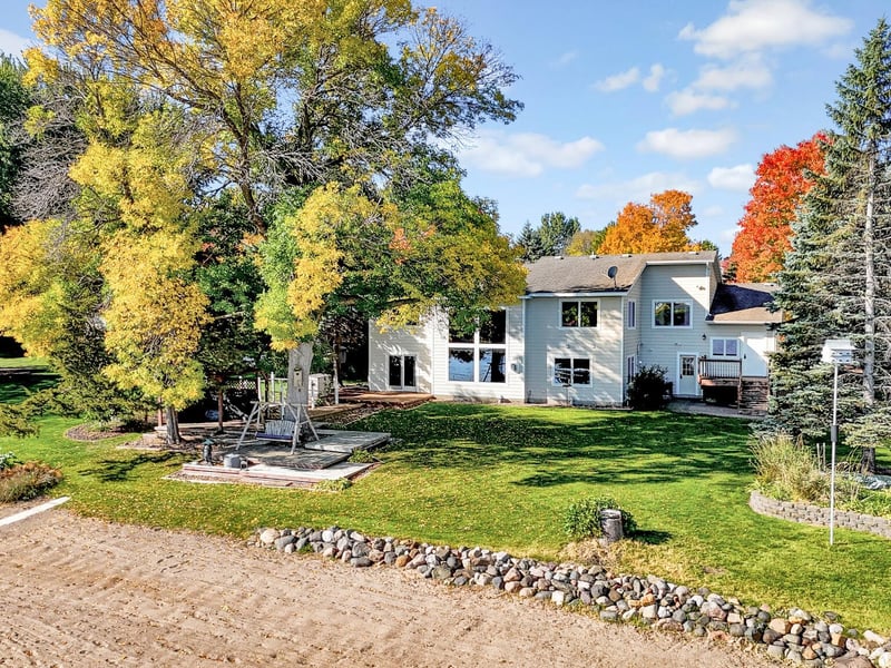 31137 Peninsula Ave, Lindstrom, MN 55045
