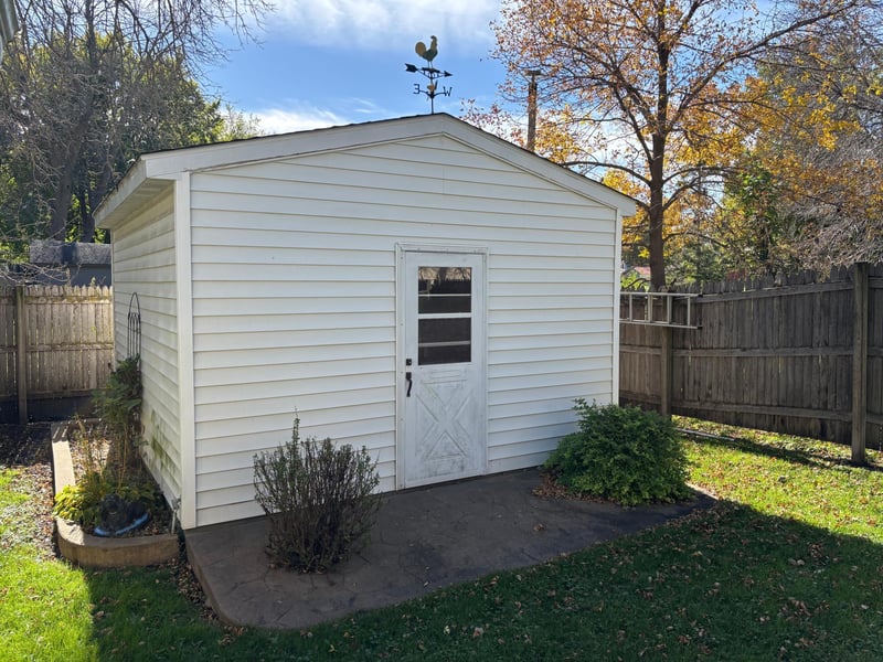 1636 Dover St, Worthington, MN 56187