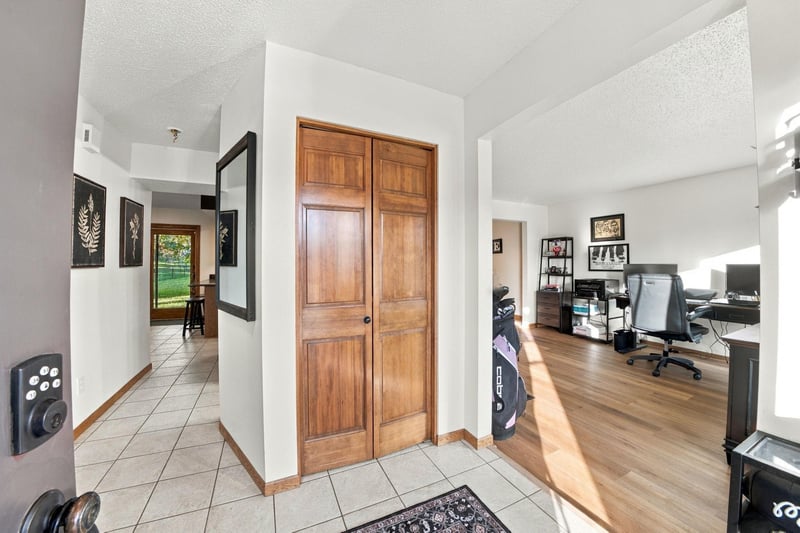 9078 Sierra Rd, Woodbury, MN 55125