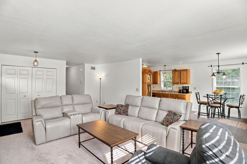 1623 Highway 96 E, White Bear Lake, MN 55110