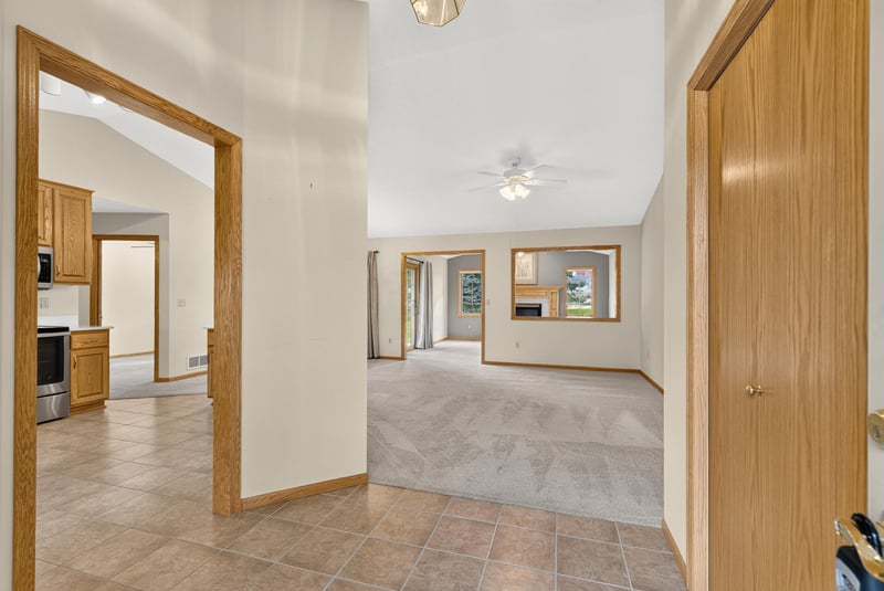 3813 Impatiens Ln N, Brooklyn Park, MN 55443
