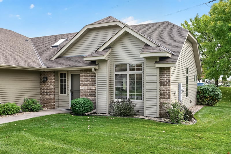 3813 Impatiens Ln N, Brooklyn Park, MN 55443