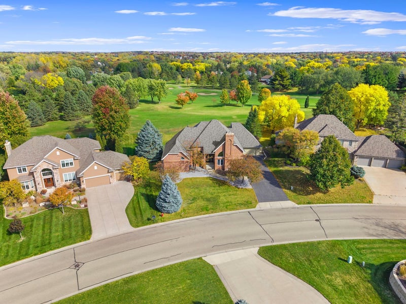 9490 Wedgewood Dr, Woodbury, MN 55125