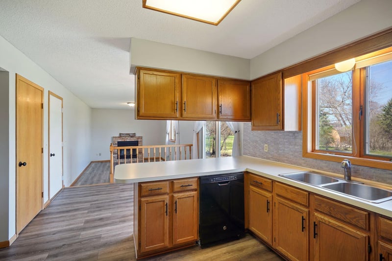 15370 96th Pl N, Maple Grove, MN 55369