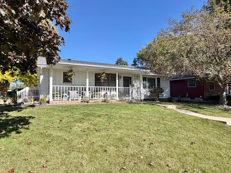 501 Brins Ct SE, Stewartville, MN 55976