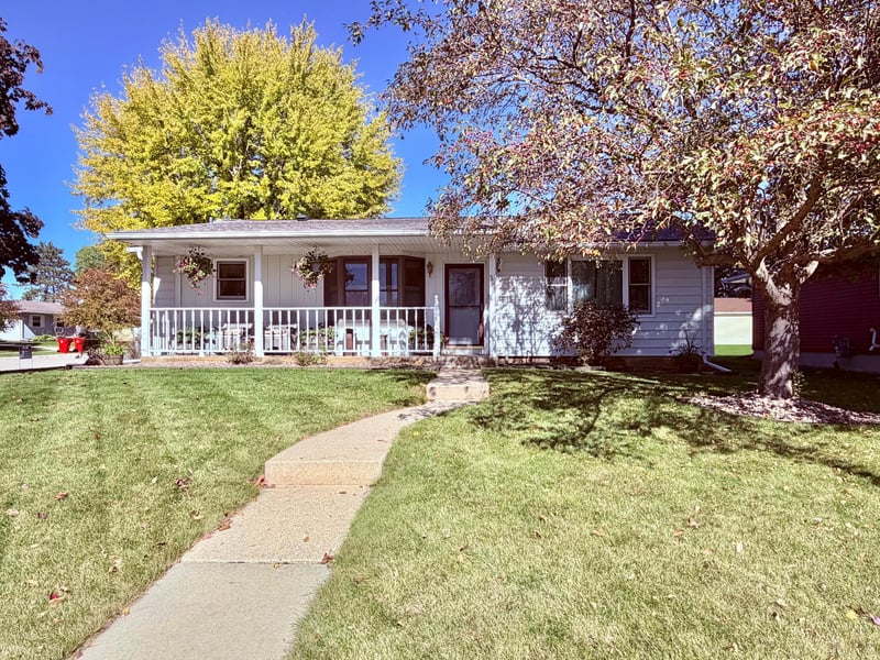 501 Brins Ct SE, Stewartville, MN 55976