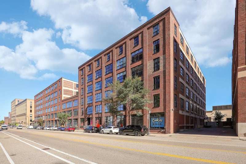 718 Washington Ave N #301, Minneapolis, MN 55401