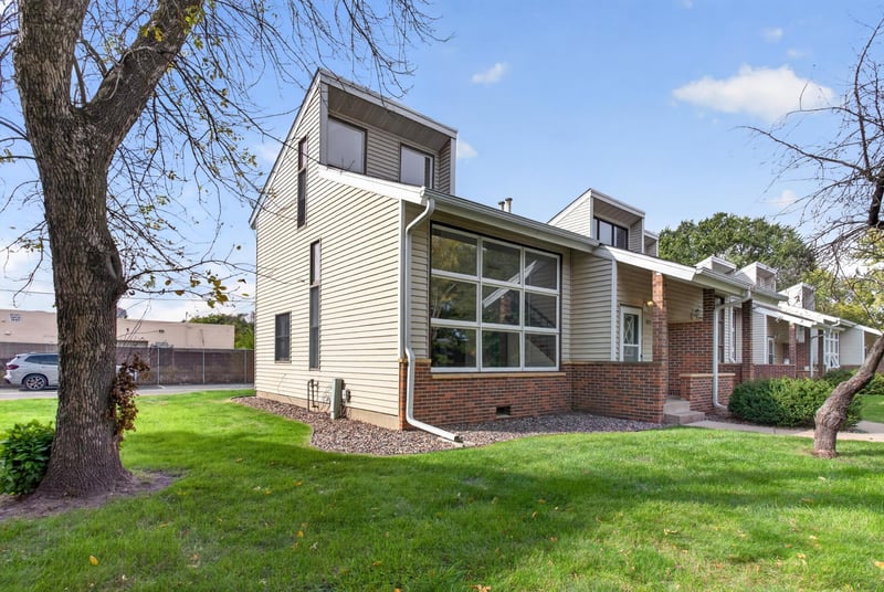 820 9th St, Farmington, MN 55024