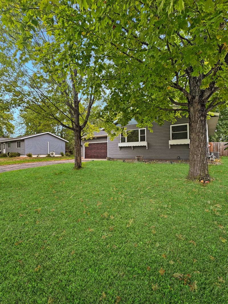 128 6th Ave SE, Saint Joseph, MN 56374