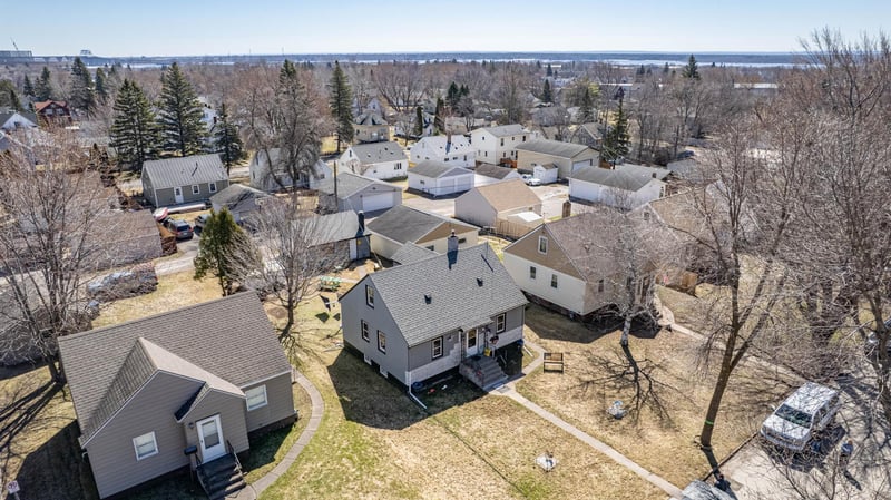 28 N 66th Ave W, Duluth, MN 55807