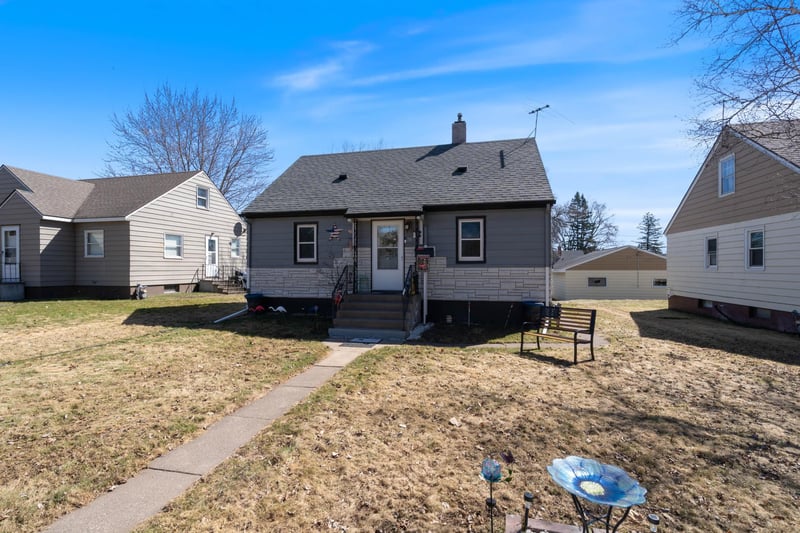 28 N 66th Ave W, Duluth, MN 55807