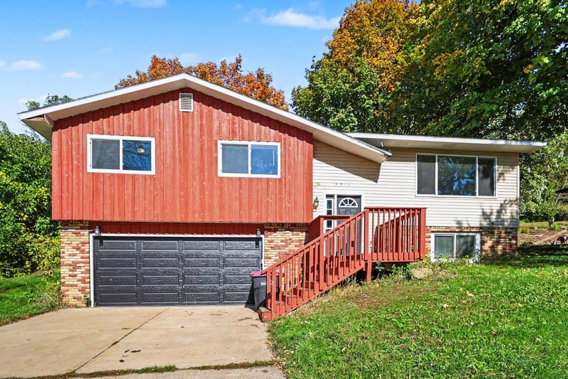 2211 Bush St, Red Wing, MN 55066
