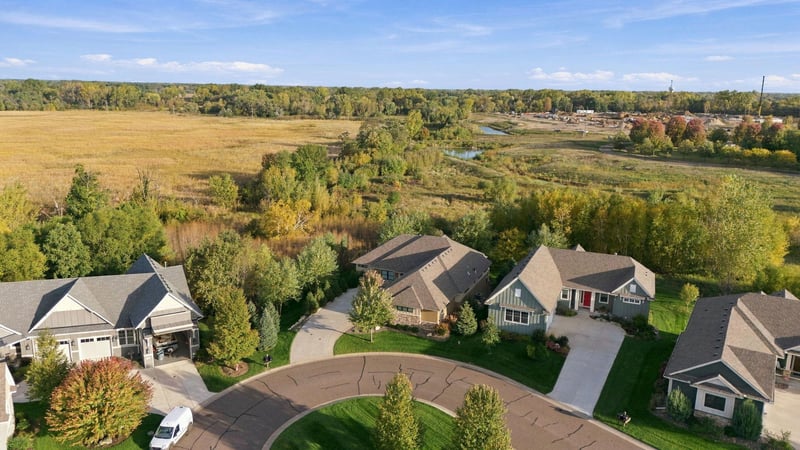25 Phoebe Ln, North Oaks, MN 55127