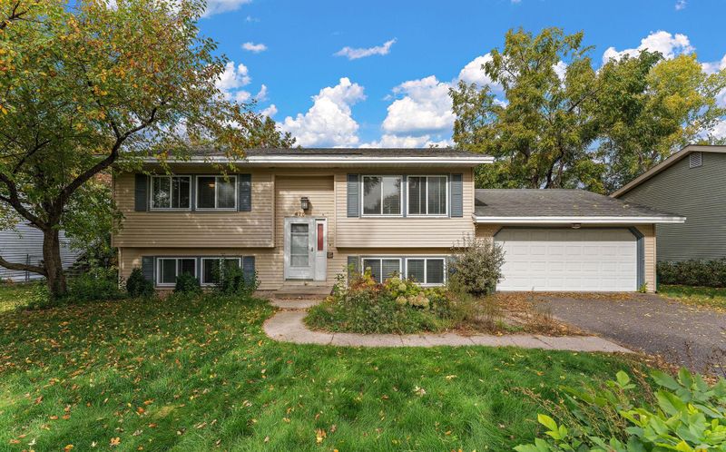 475 Springhill Rd, Vadnais Heights, MN 55127