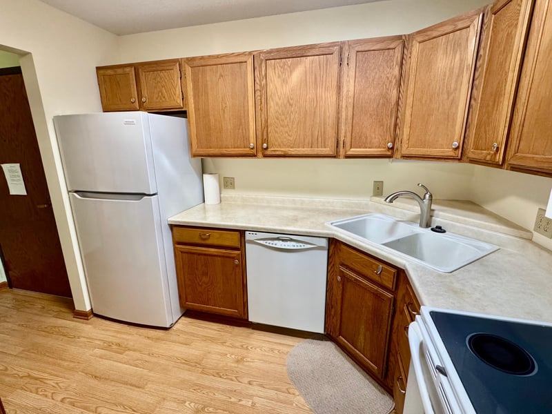 1000 Cannon Valley Dr E #123, Northfield, MN 55057