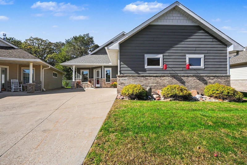 11040 Dahlia St NW, Coon Rapids, MN 55433