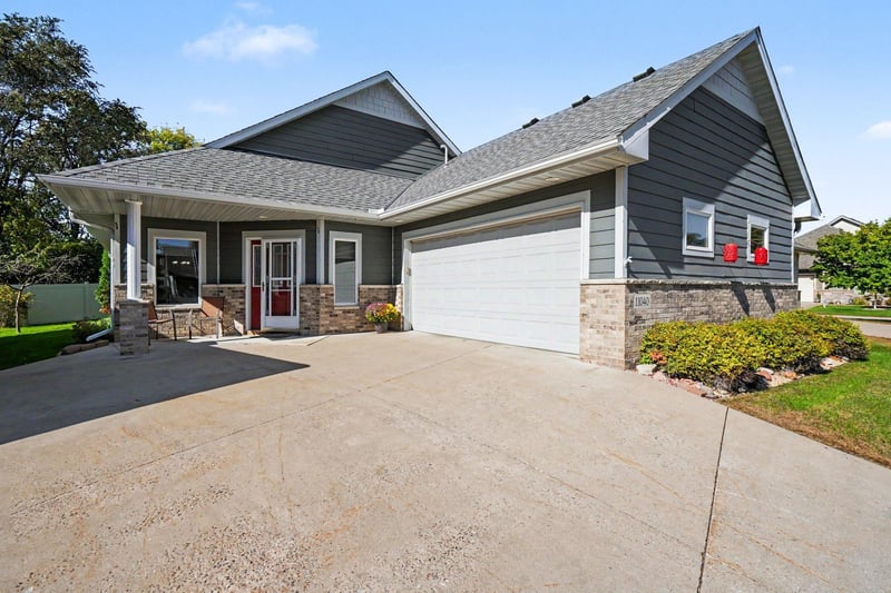 11040 Dahlia St NW, Coon Rapids, MN 55433