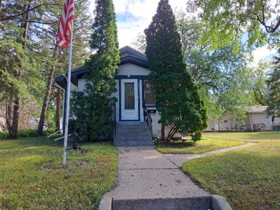 622 S 9th St, Montevideo, MN 56265