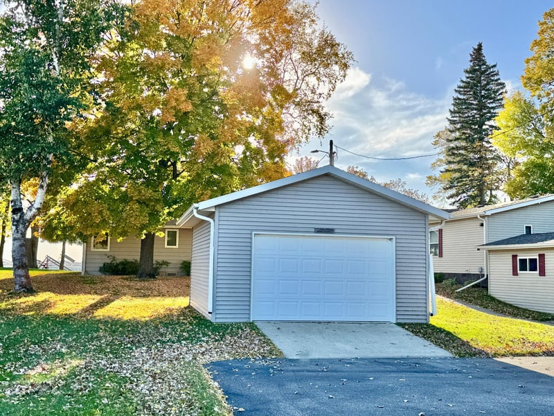 43833 Inlet Beach Rd, Pelican Rapids, MN 56572