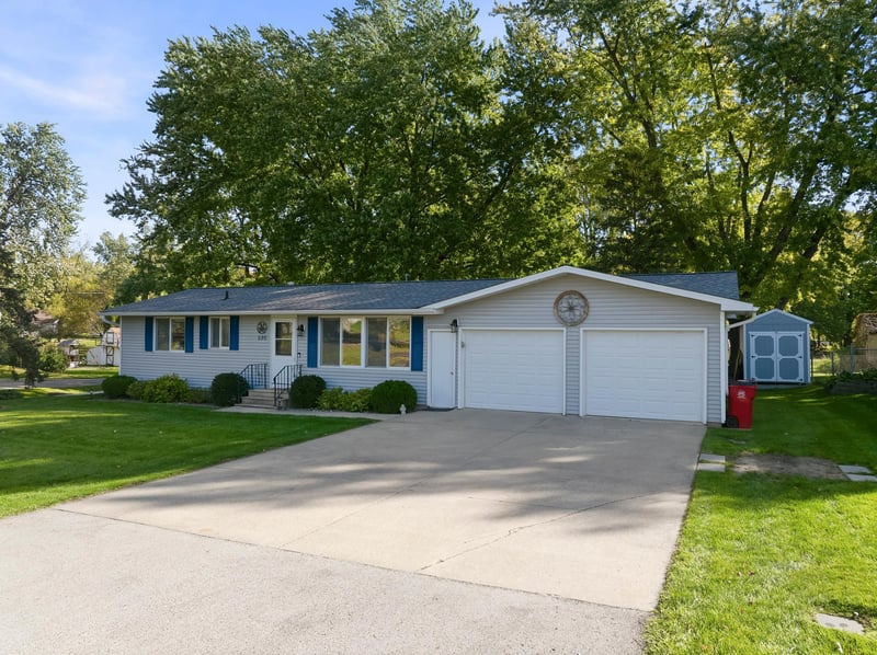 520 Walnut St, Mantorville, MN 55955