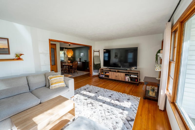 727 Austin Dr, Saint Peter, MN 56082