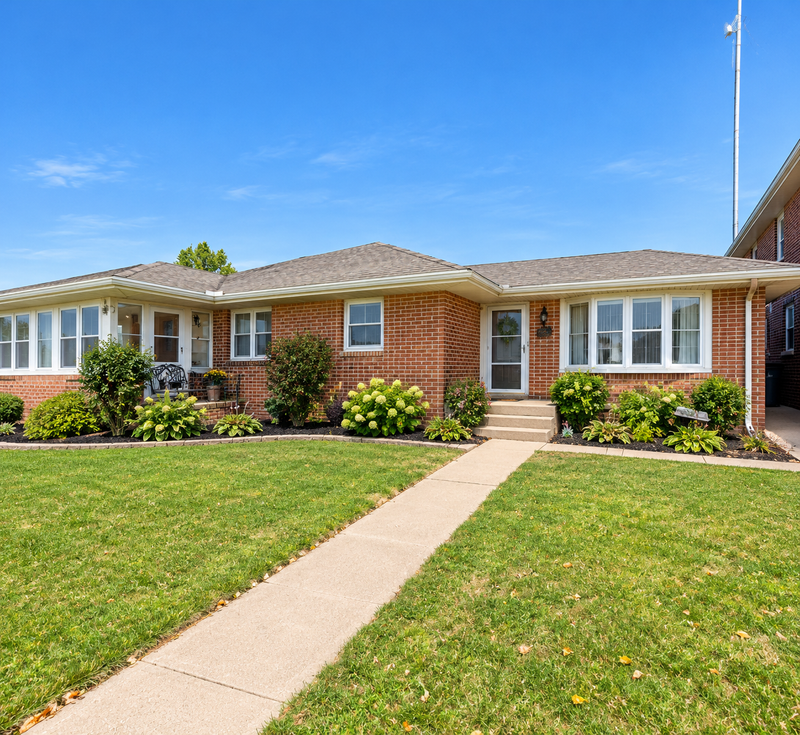 320 Broadway Ave W, Little Falls, MN 56345