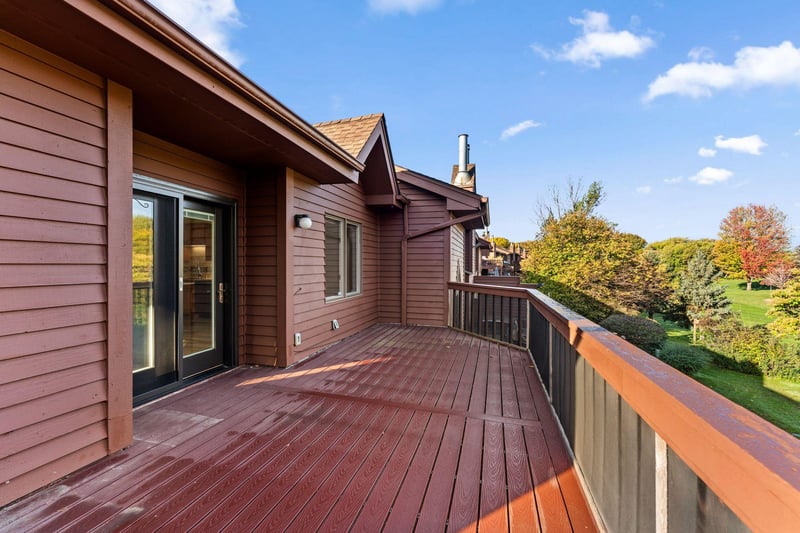 12500 Parkwood Dr, Burnsville, MN 55337