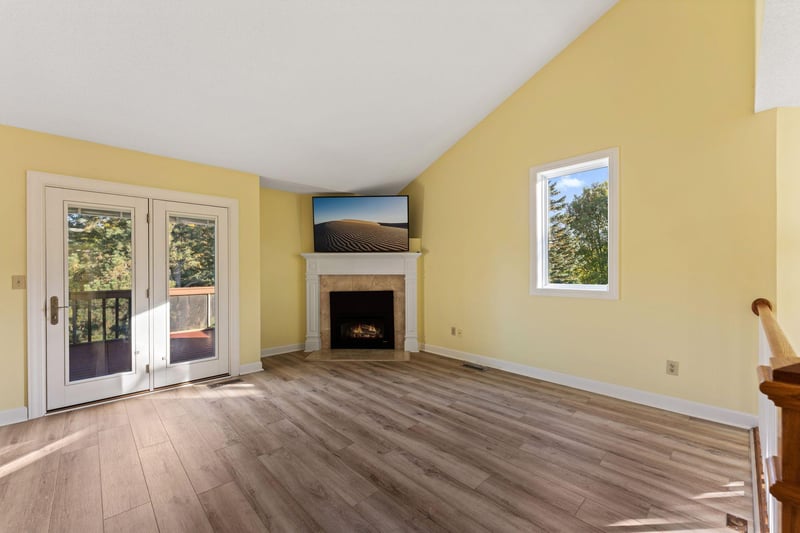 12500 Parkwood Dr, Burnsville, MN 55337