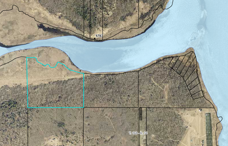 000 Youngs Bay Dr, Angle Inlet, MN 56711