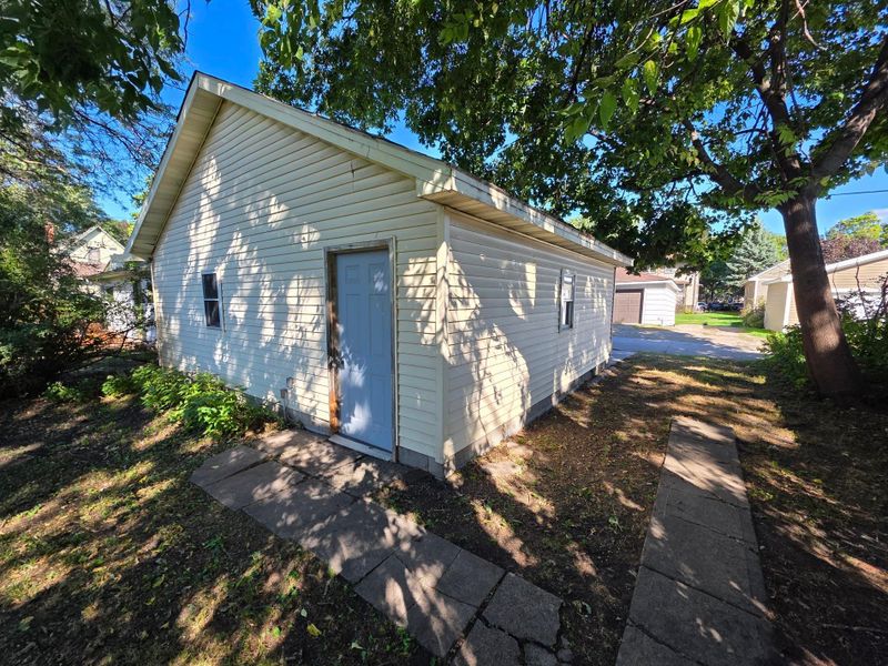 938 17th Ave SE, Minneapolis, MN 55414