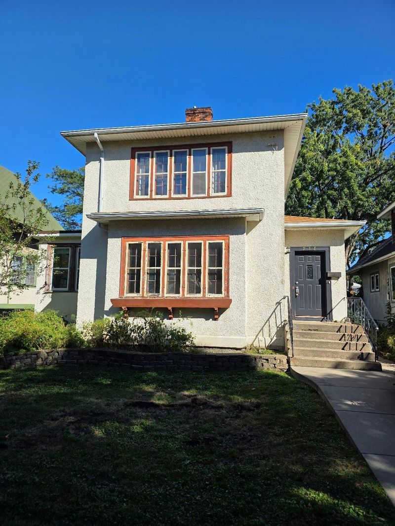 938 17th Ave SE, Minneapolis, MN 55414