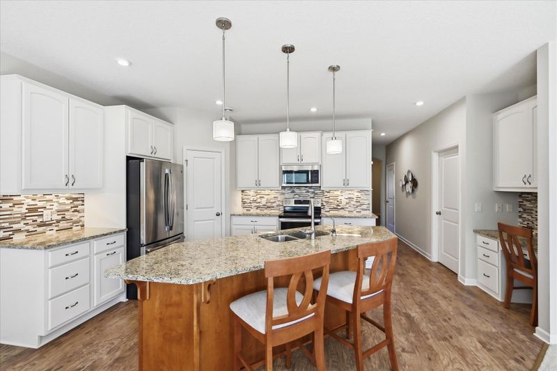 8773 Irving Blvd N, Lake Elmo, MN 55042