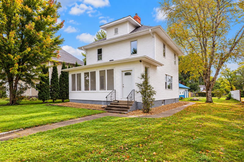 403 2nd St, Lyle, MN 55953