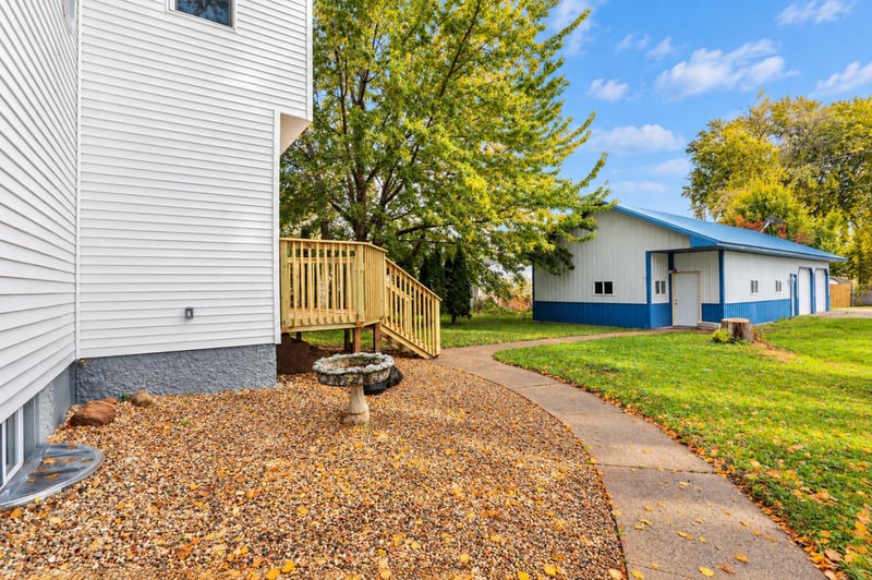 403 2nd St, Lyle, MN 55953