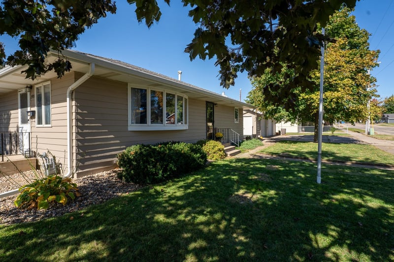 1919 5th Ave SE, Austin, MN 55912