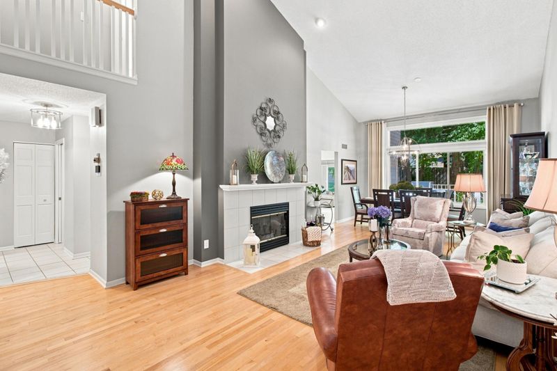 6287 Sequoia Cir, Eden Prairie, MN 55346