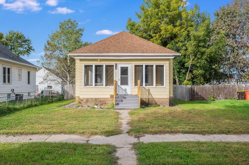 523 N Hampton St, Fairmont, MN 56031