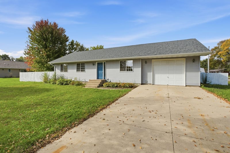 801 Lowery Ave, Belgrade, MN 56312