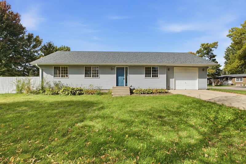 801 Lowery Ave, Belgrade, MN 56312