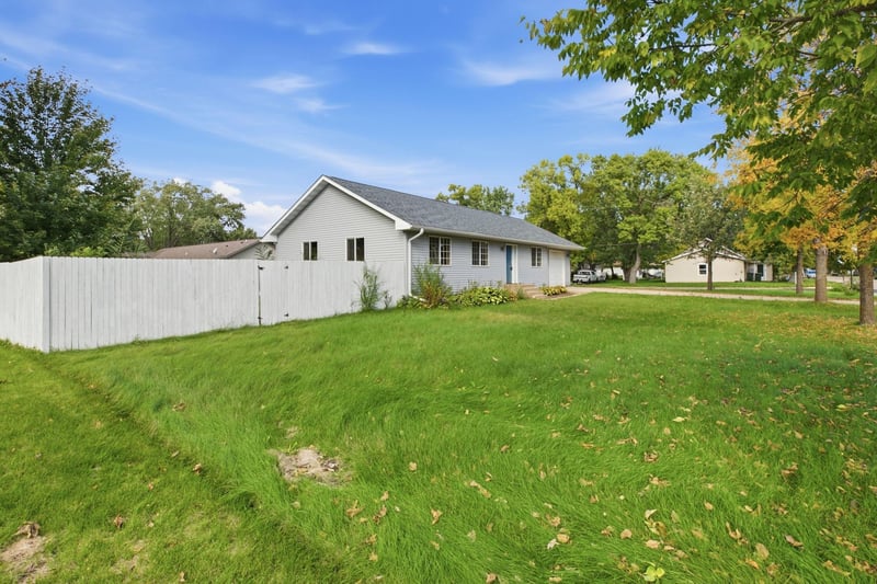 801 Lowery Ave, Belgrade, MN 56312