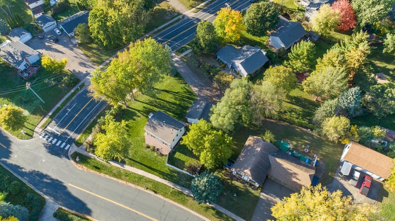 800 Crystal Lake Rd E, Burnsville, MN 55306