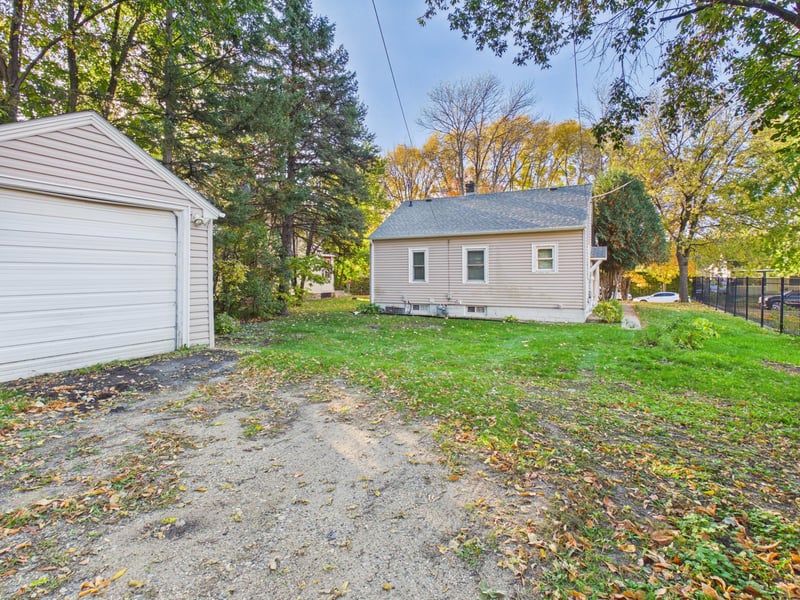 221 1st Ave SE, Glenwood, MN 56334