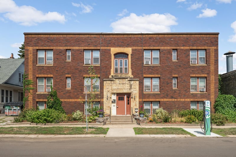 1171 Selby Ave, Saint Paul, MN 55104