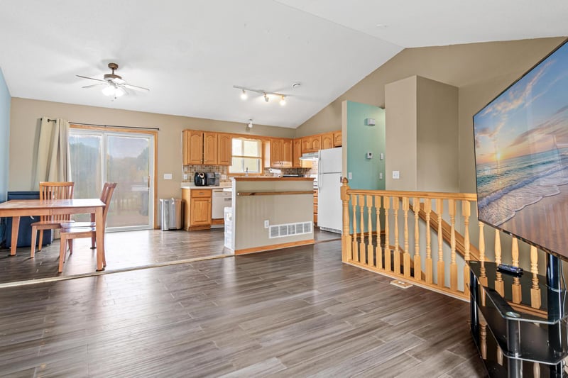 1601 Maple Ave, Buffalo, MN 55313